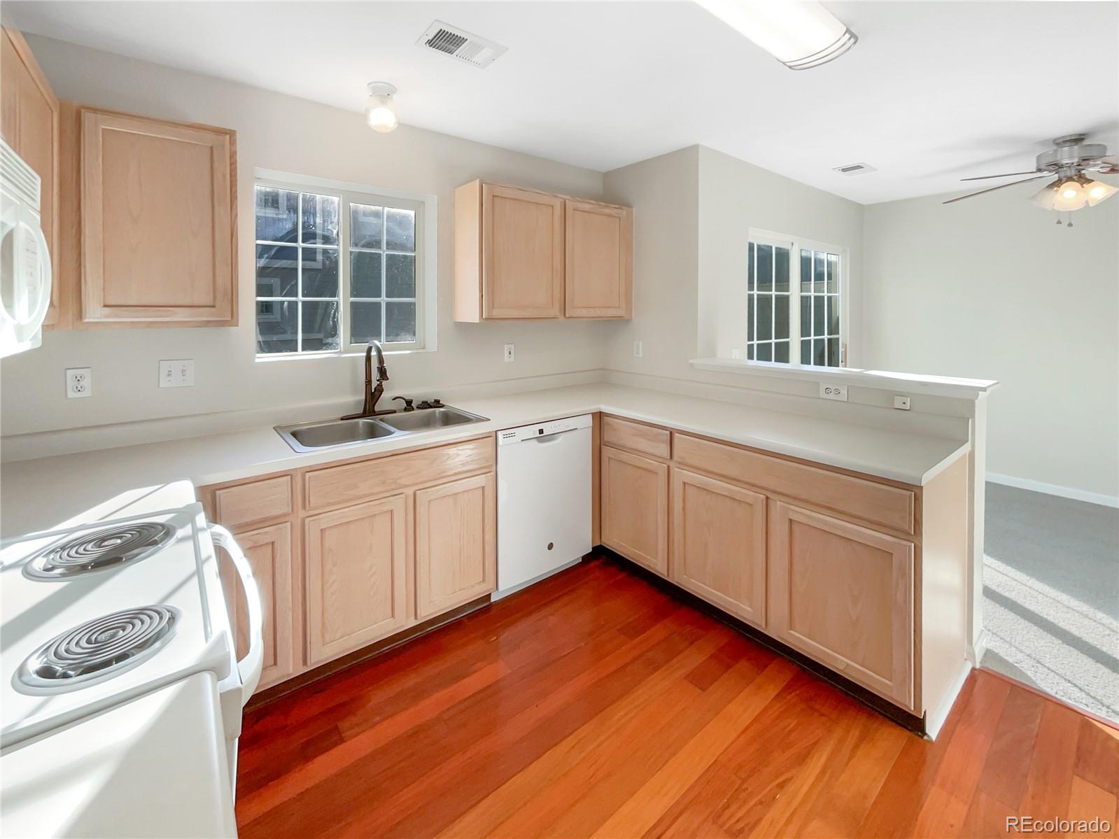 MLS Image #14 for 1335 s danube way,aurora, Colorado