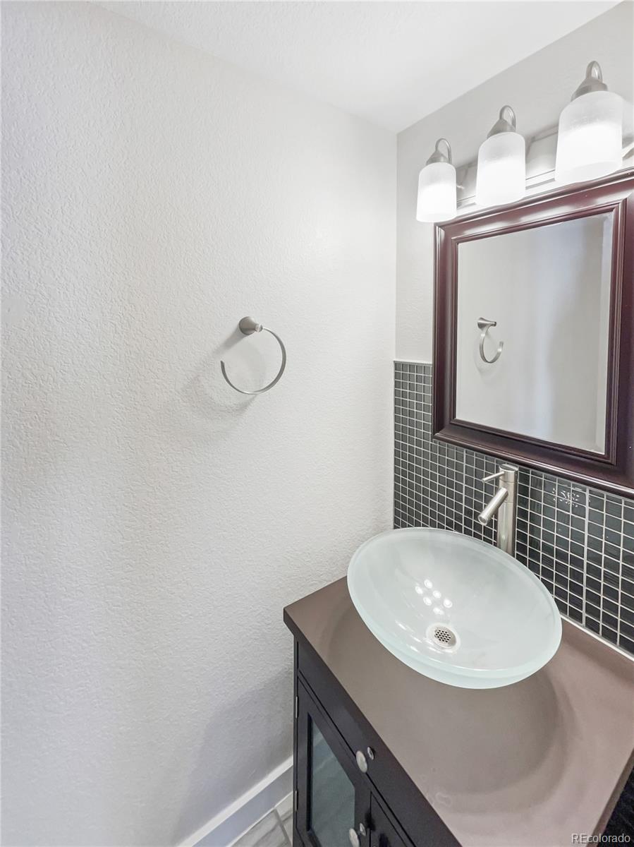 MLS Image #15 for 1335 s danube way,aurora, Colorado