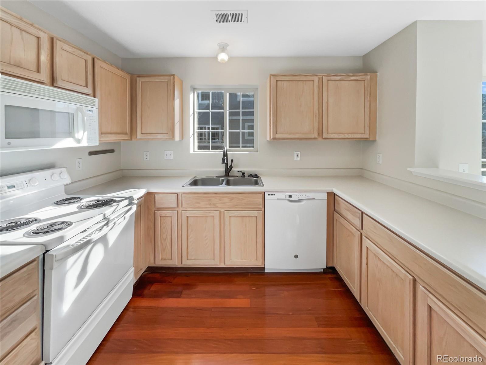 MLS Image #6 for 1335 s danube way,aurora, Colorado