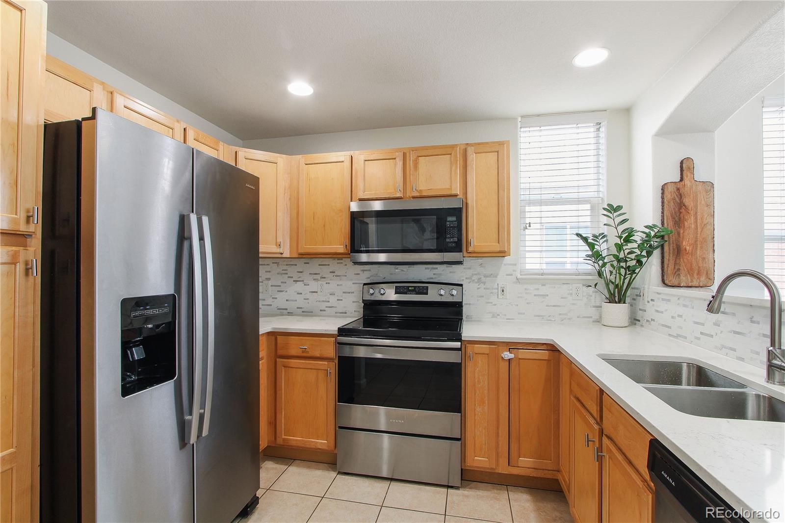 MLS Image #17 for 1727 n pearl street 201,denver, Colorado