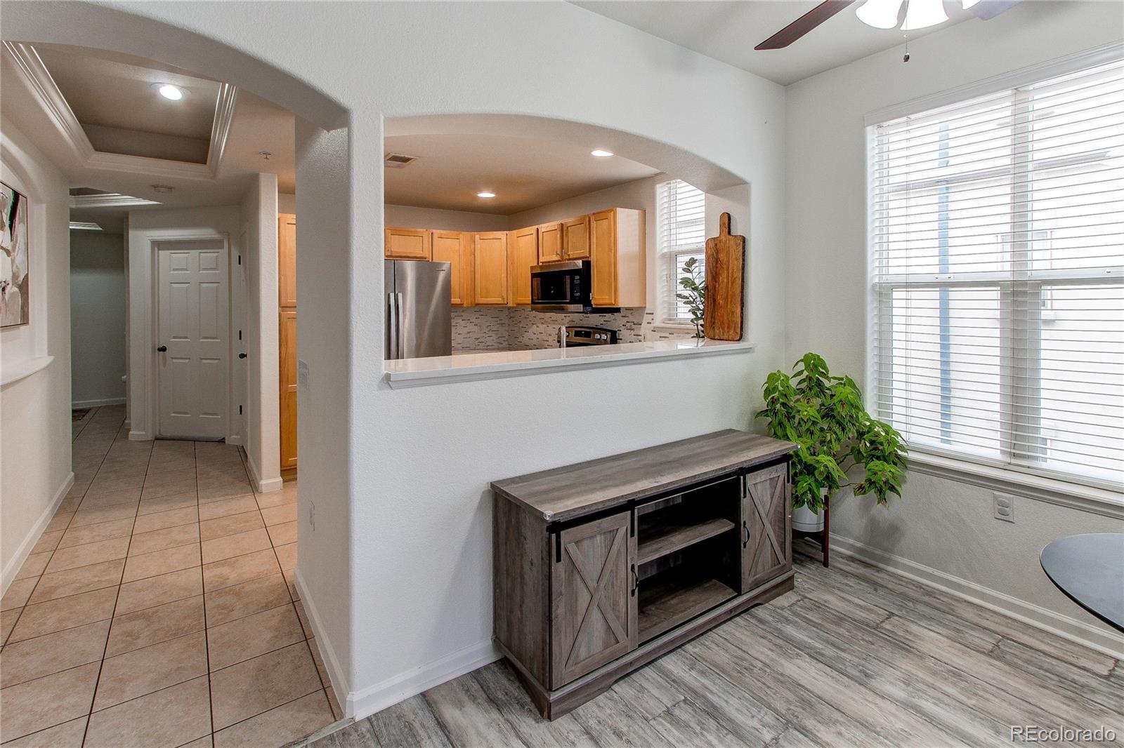 MLS Image #18 for 1727 n pearl street 201,denver, Colorado