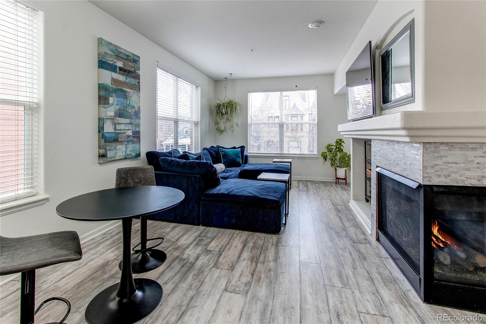 MLS Image #2 for 1727 n pearl street 201,denver, Colorado