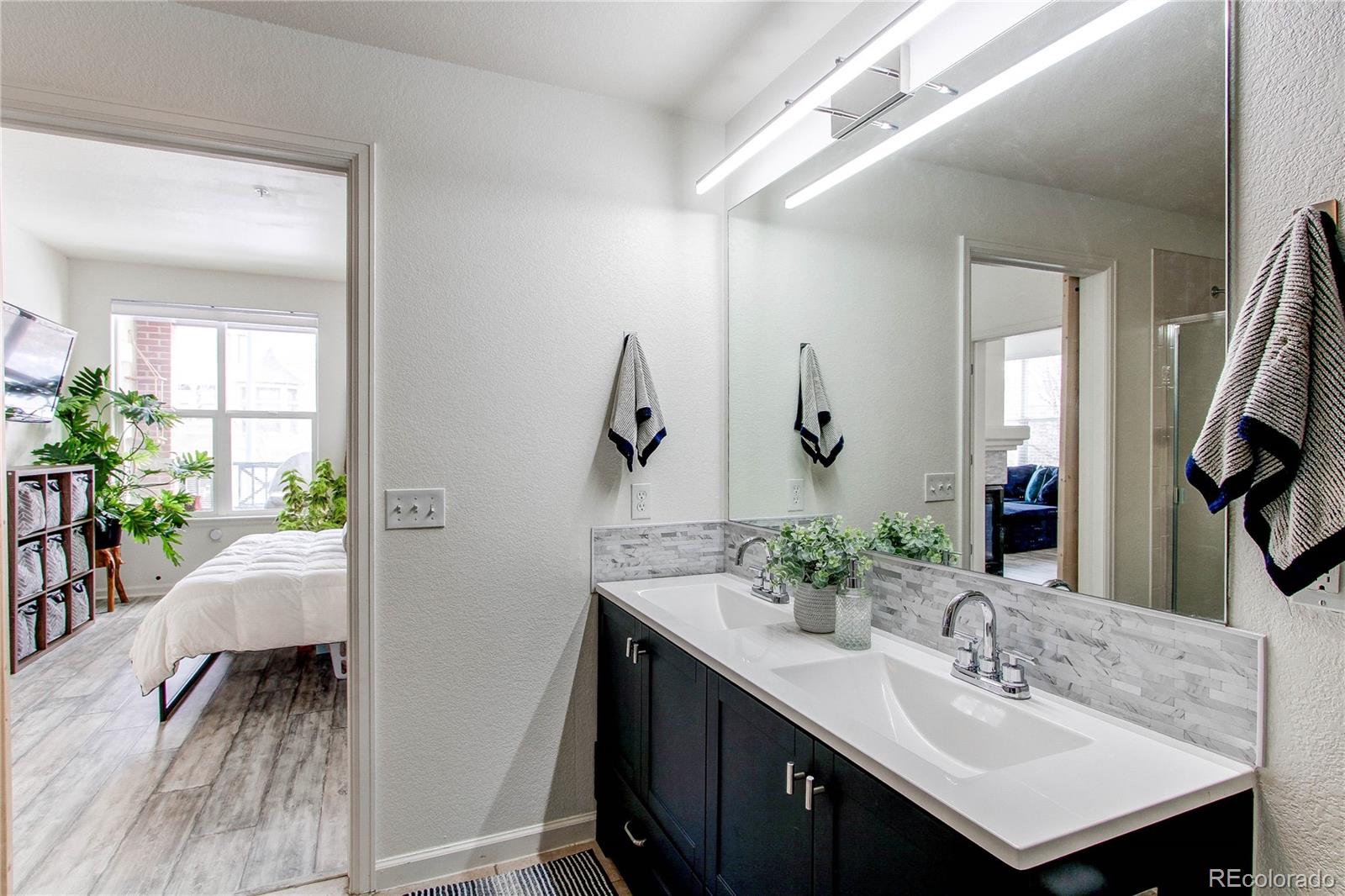 MLS Image #24 for 1727 n pearl street 201,denver, Colorado