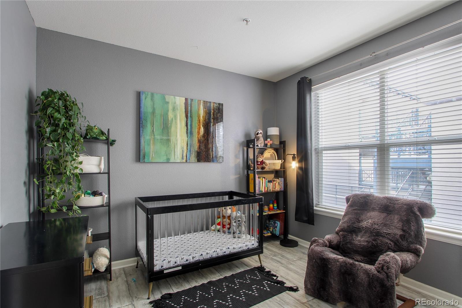 MLS Image #28 for 1727 n pearl street 201,denver, Colorado