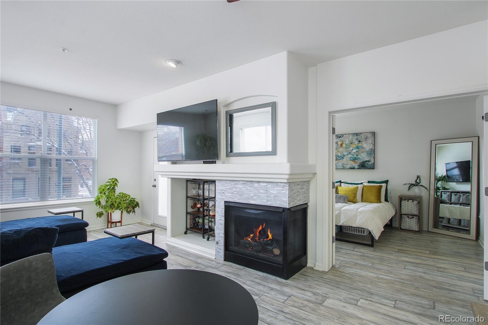 MLS Image #3 for 1727 n pearl street 201,denver, Colorado