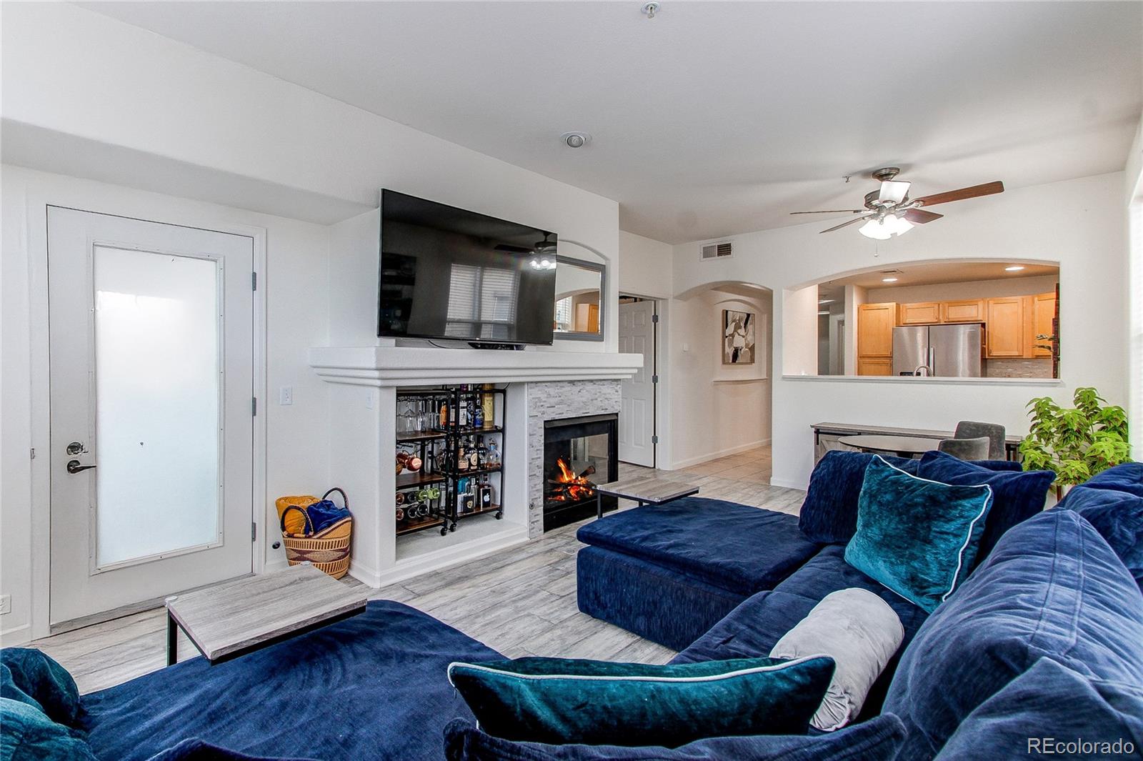 MLS Image #9 for 1727 n pearl street 201,denver, Colorado