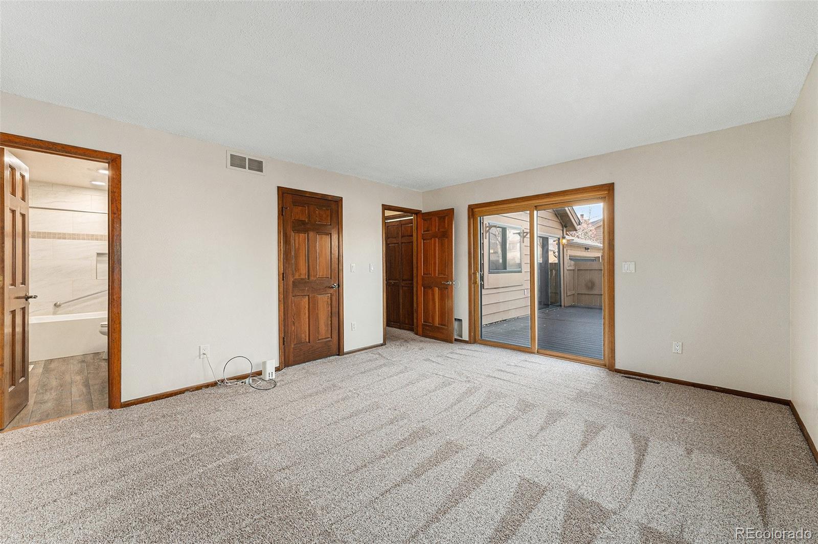 MLS Image #13 for 127 s eagle circle,aurora, Colorado