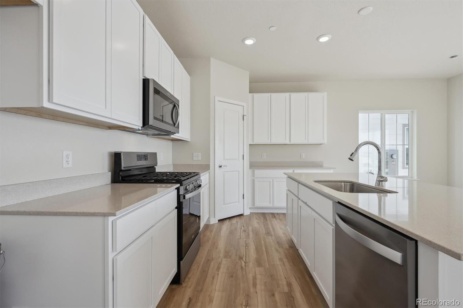MLS Image #20 for 19088 e 94th place,commerce city, Colorado