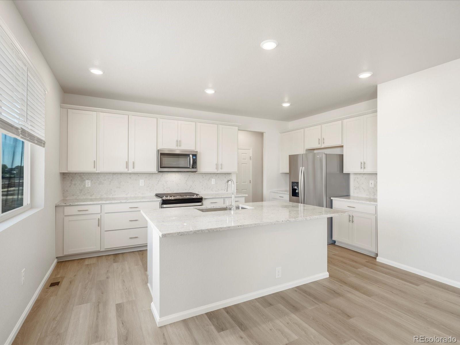 MLS Image #10 for 1613  colorado river drive,windsor, Colorado