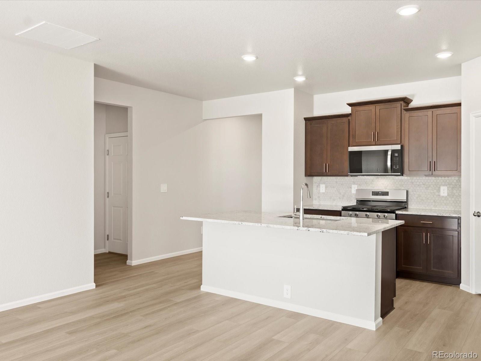 MLS Image #10 for 1123  gunnison river drive,windsor, Colorado