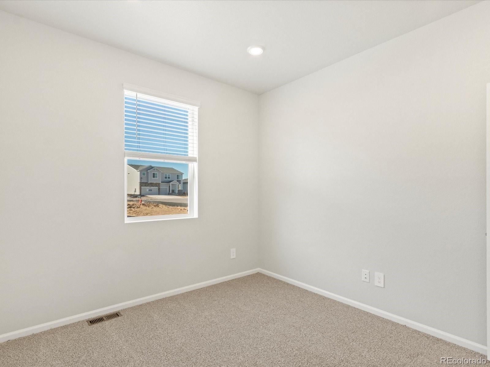 MLS Image #28 for 1123  gunnison river drive,windsor, Colorado