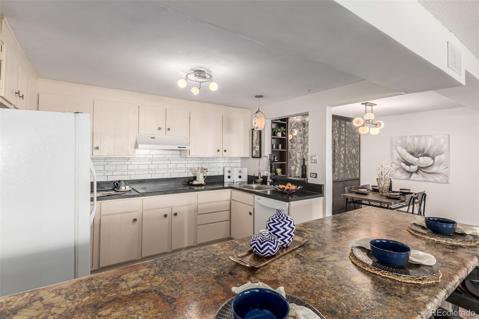 MLS Image #3 for 3131 e alameda avenue 2002,denver, Colorado