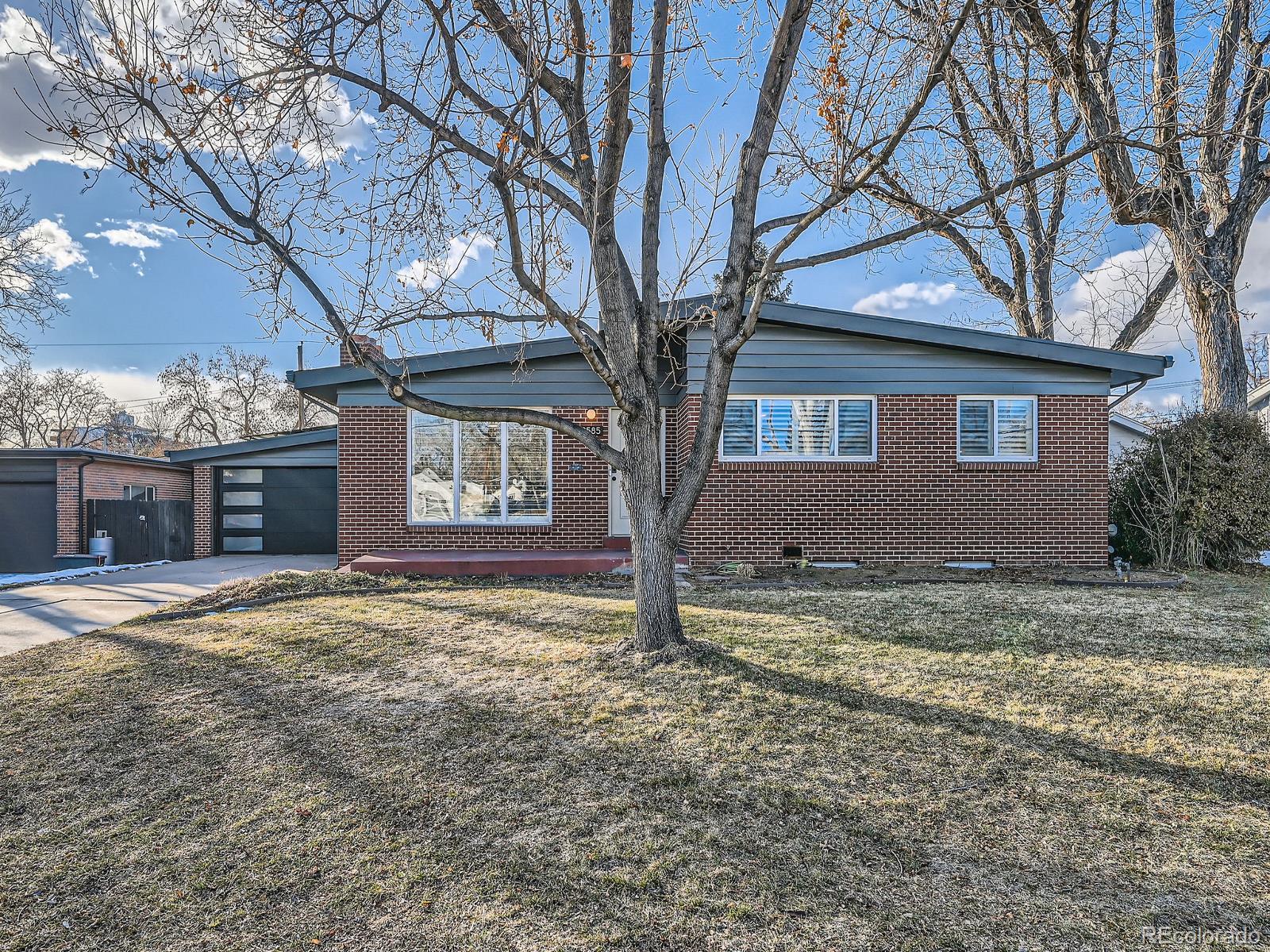 MLS Image #2 for 2585 s dahlia street,denver, Colorado