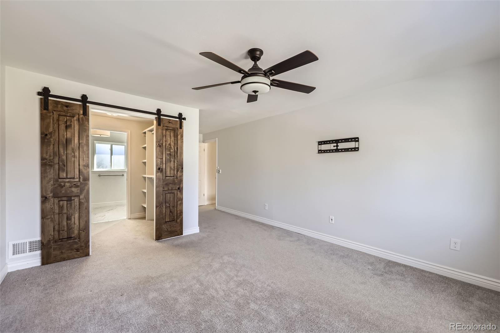 MLS Image #16 for 3630 s roslyn way,denver, Colorado