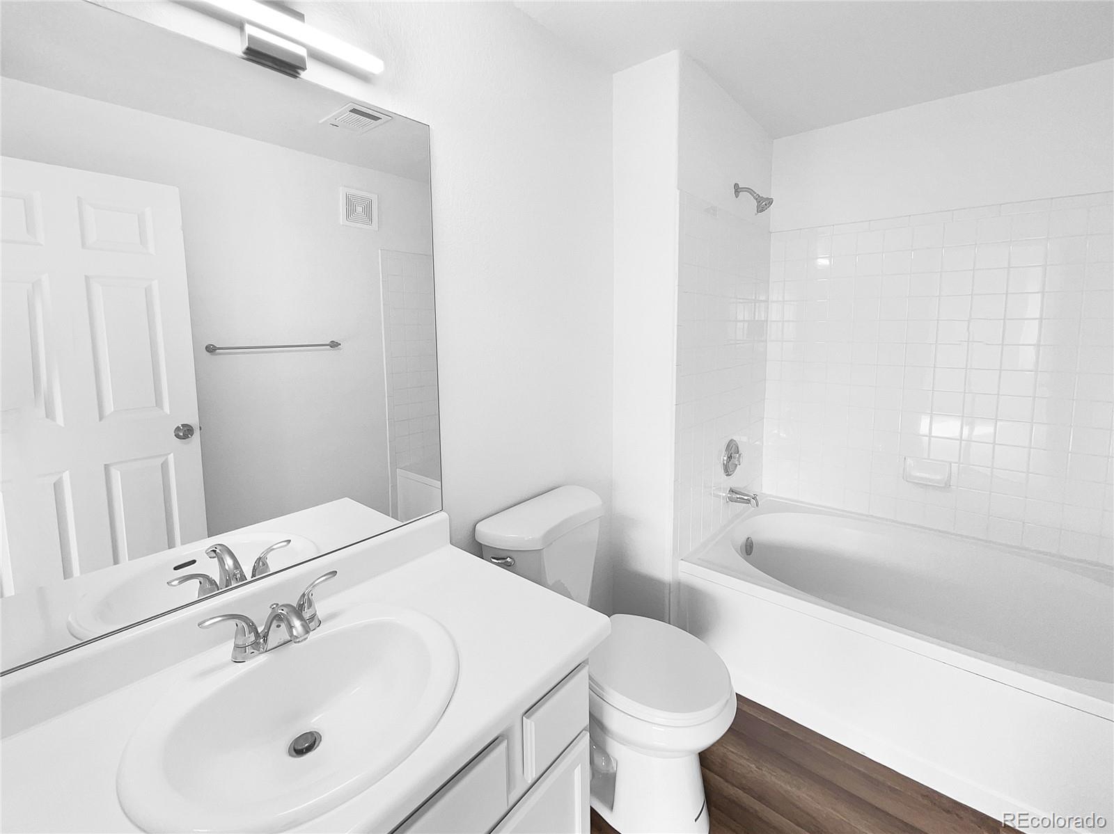 MLS Image #7 for 10381  cook way 205,thornton, Colorado