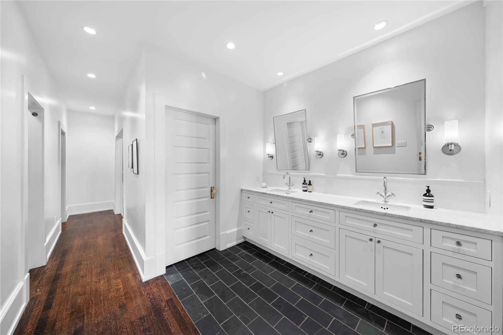 MLS Image #16 for 3109 e warren avenue,denver, Colorado