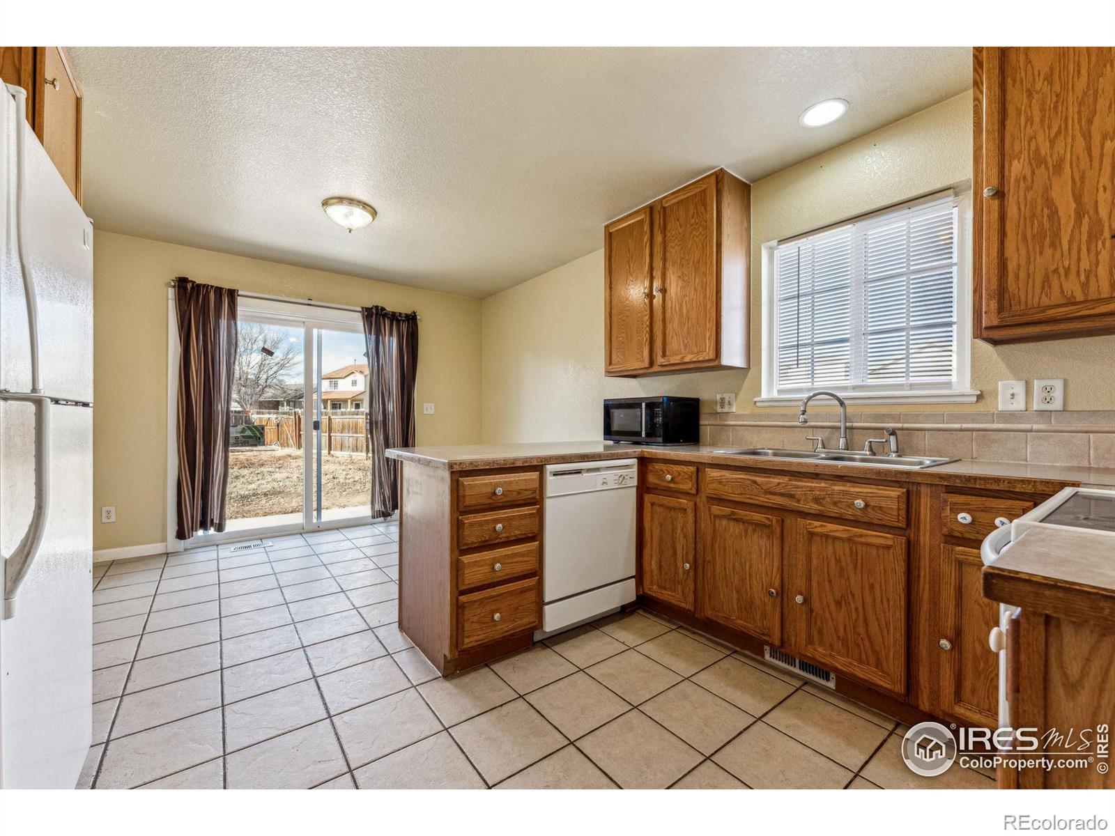 MLS Image #8 for 3113  canyon circle,evans, Colorado