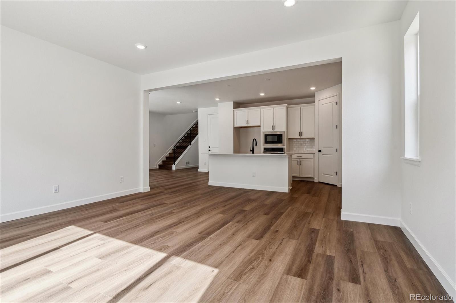 MLS Image #11 for 8498  eagle river street,littleton, Colorado