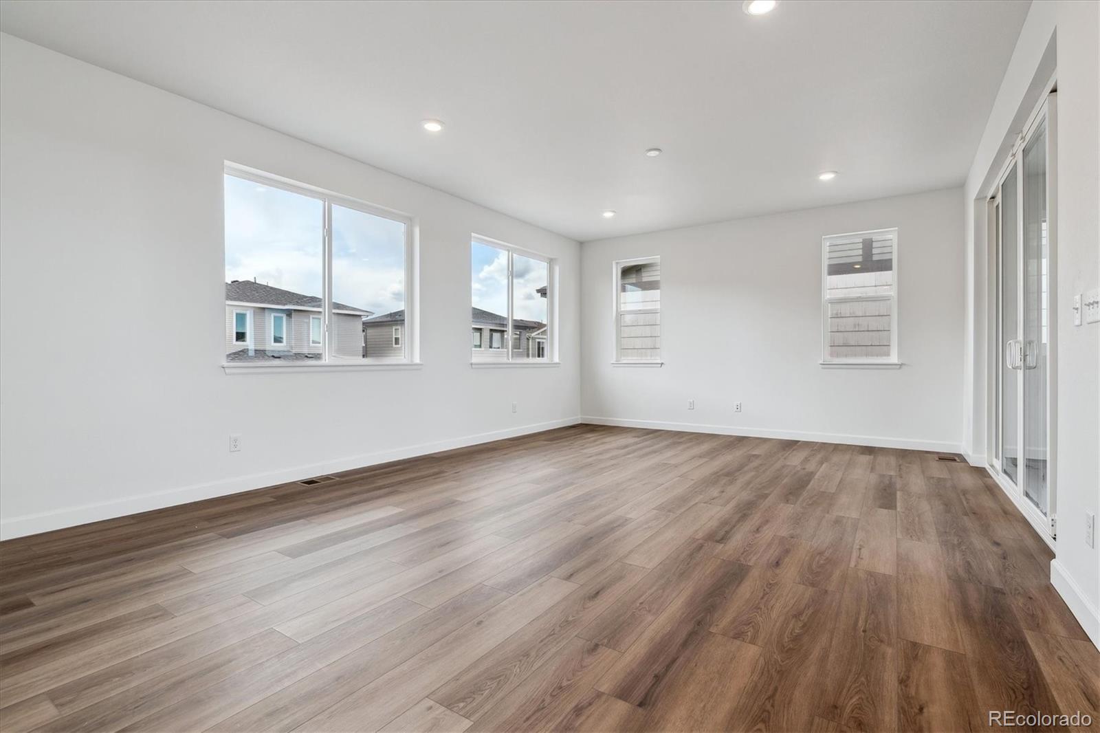 MLS Image #20 for 8498  eagle river street,littleton, Colorado