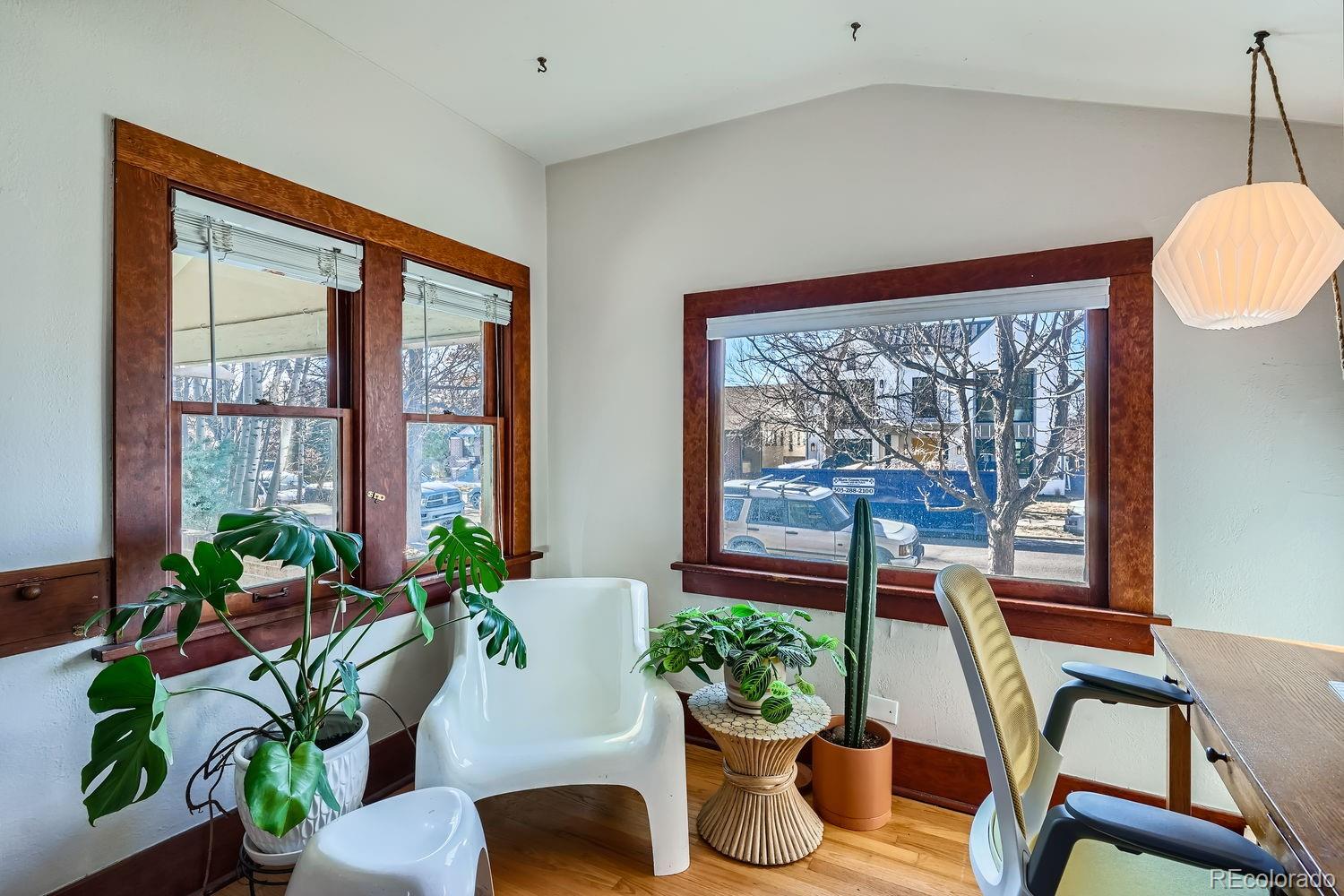 MLS Image #4 for 826 s york street,denver, Colorado