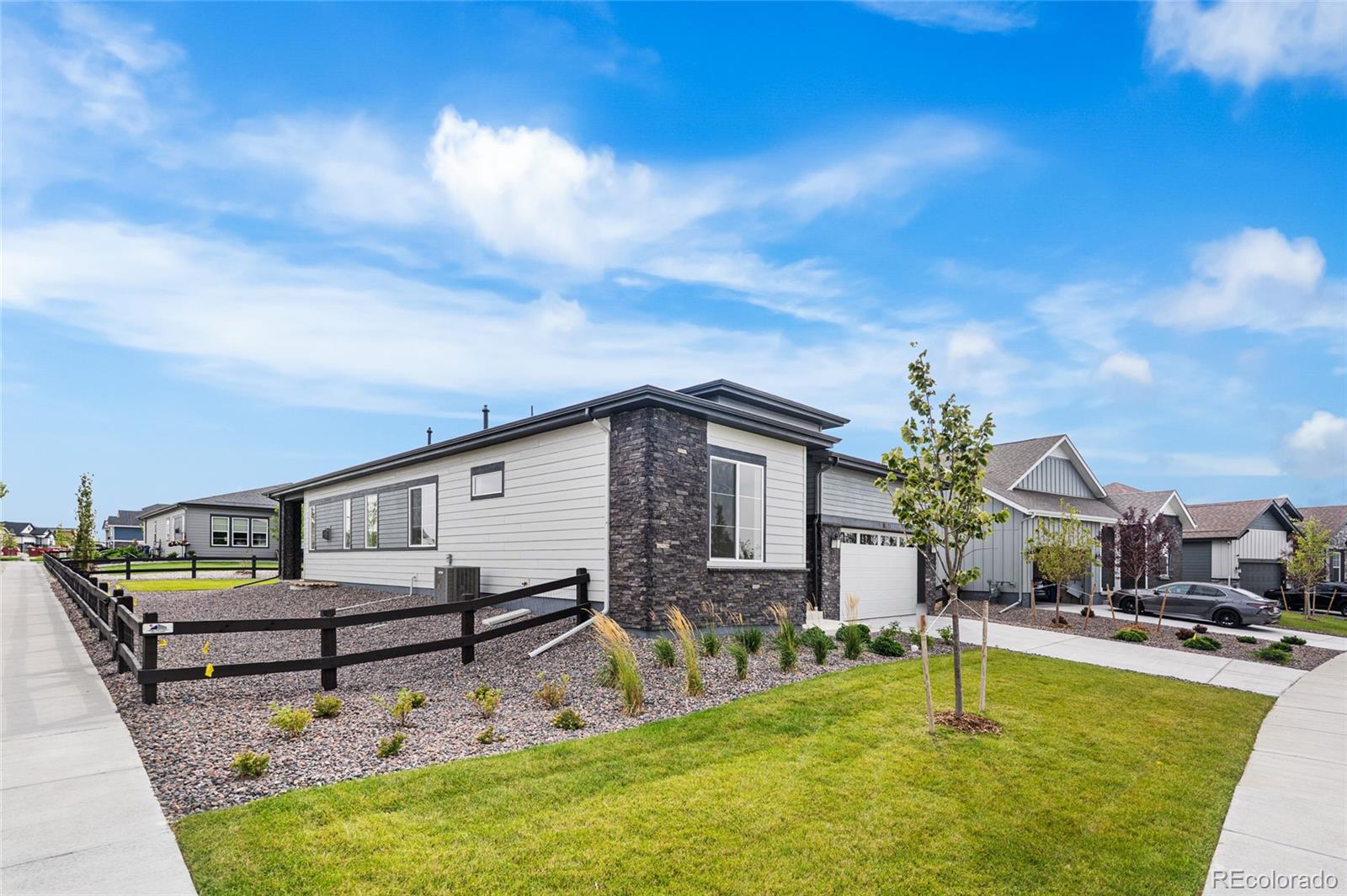 MLS Image #2 for 8871 s quemoy street,aurora, Colorado