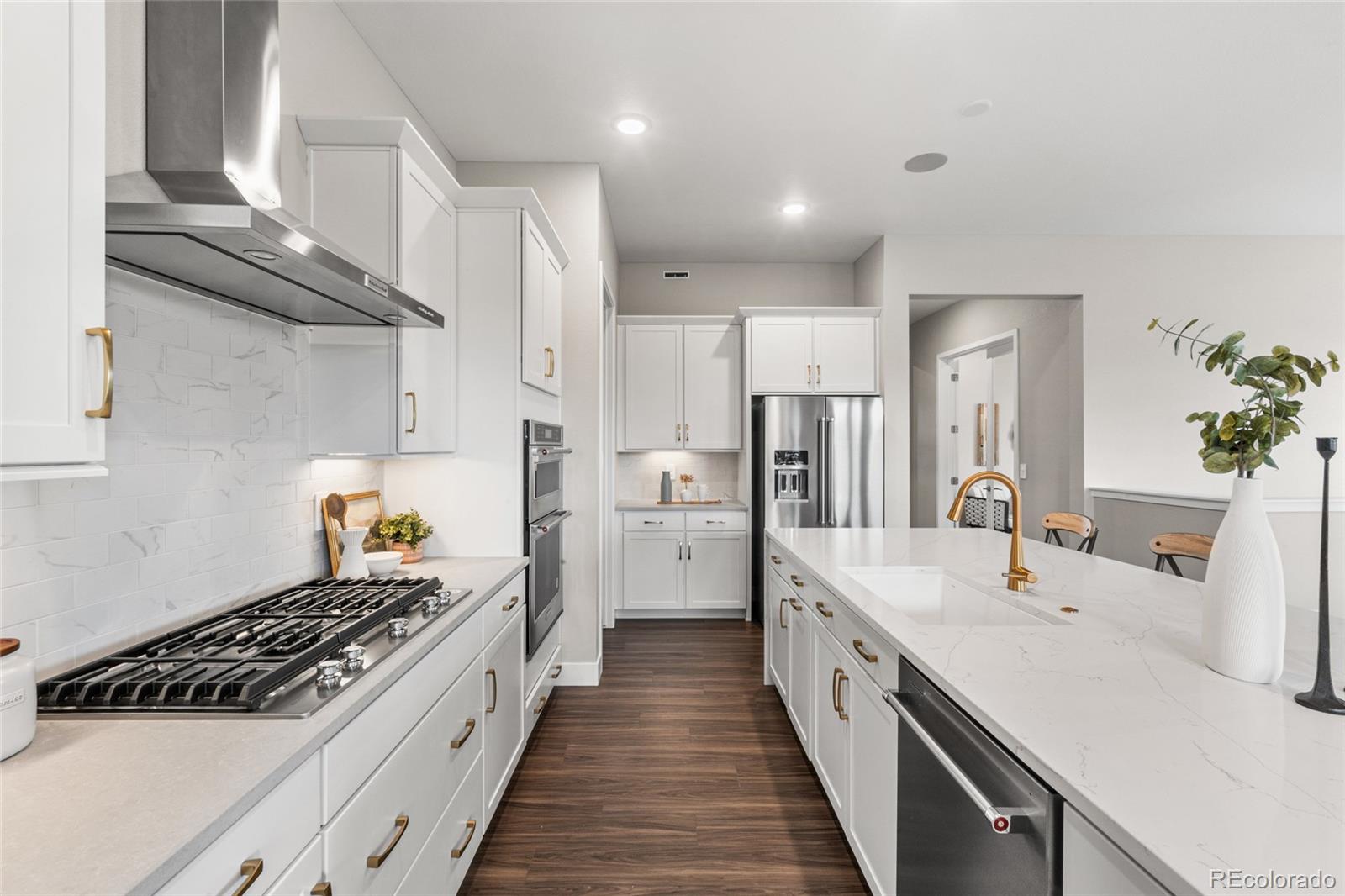 MLS Image #9 for 8871 s quemoy street,aurora, Colorado