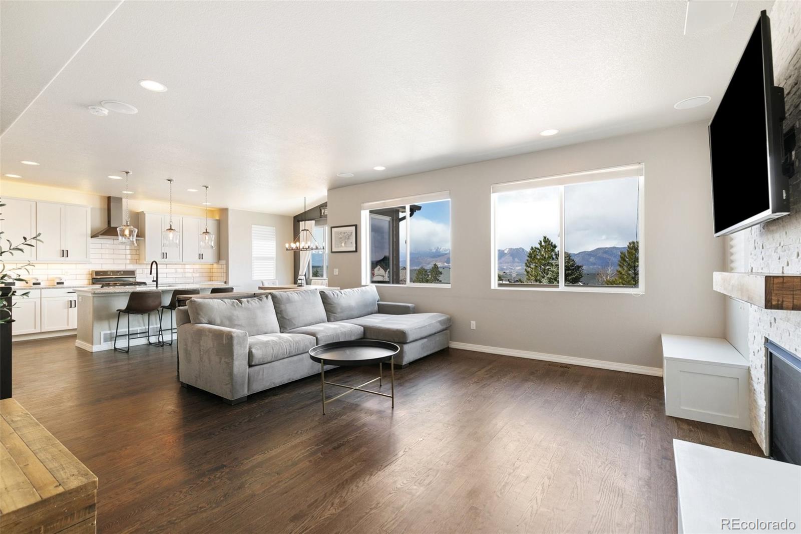 MLS Image #3 for 11140  echo canyon drive,colorado springs, Colorado