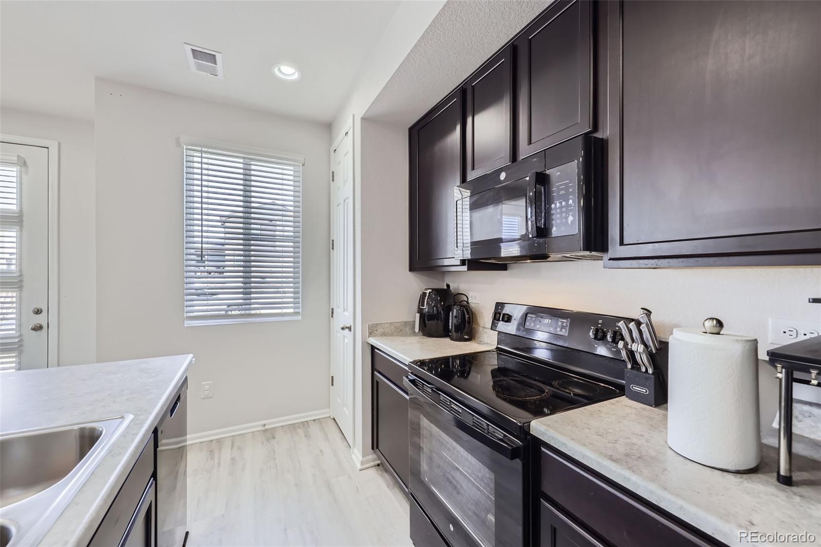 MLS Image #4 for 9643  truckee street,commerce city, Colorado