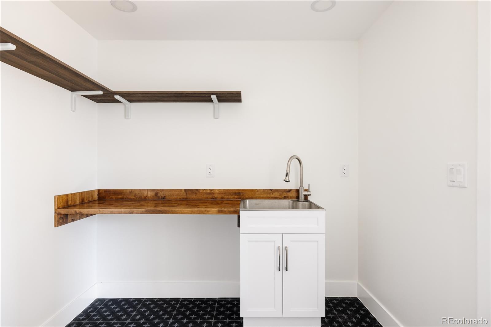 MLS Image #22 for 2720 n saint paul street,denver, Colorado