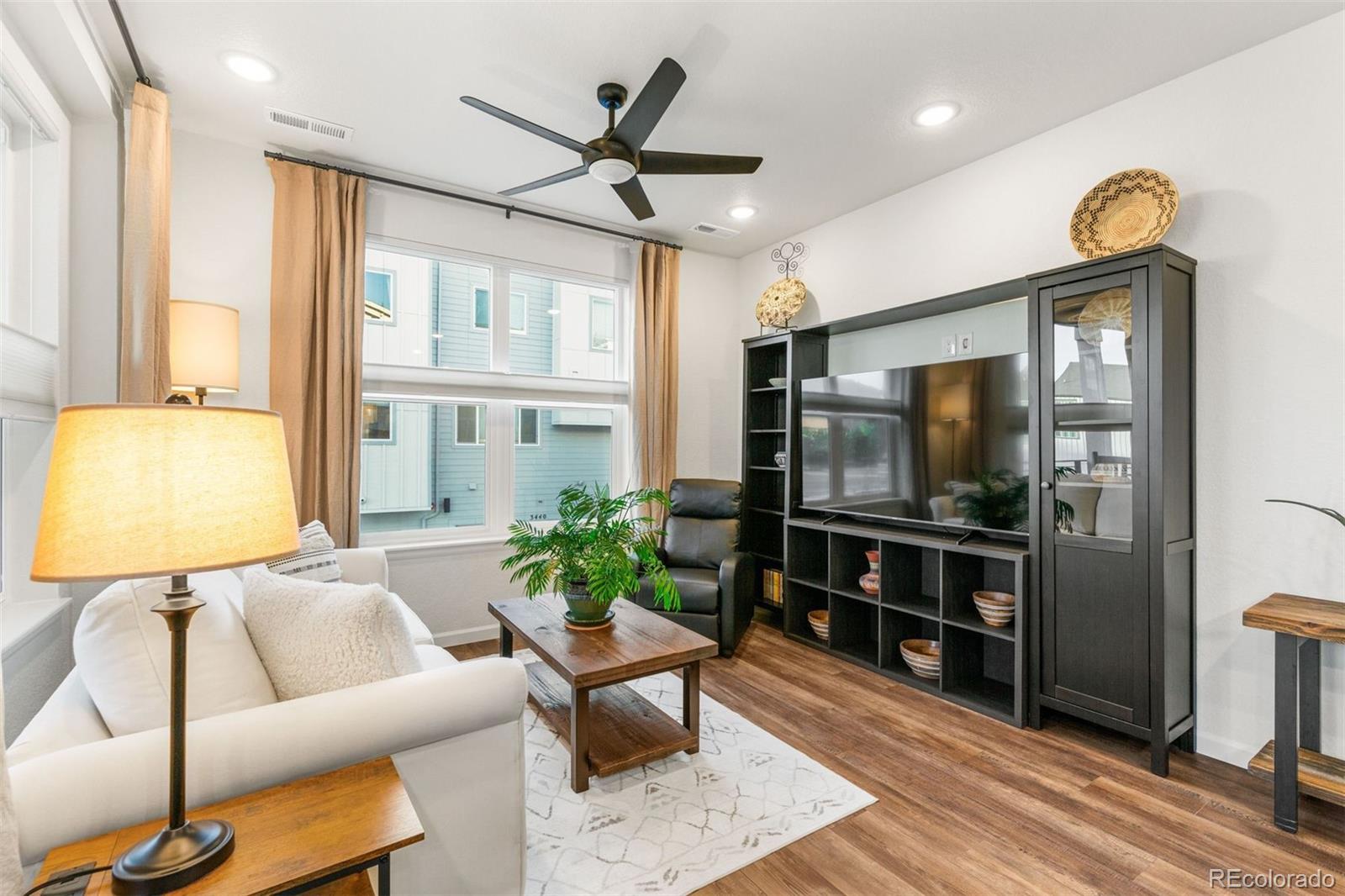 MLS Image #11 for 813  beckton heights,colorado springs, Colorado