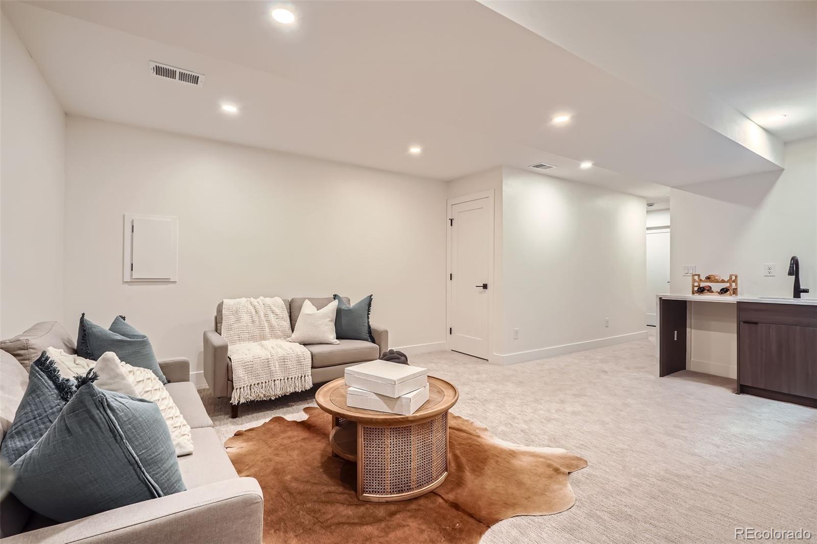 MLS Image #22 for 1717  grove street,denver, Colorado