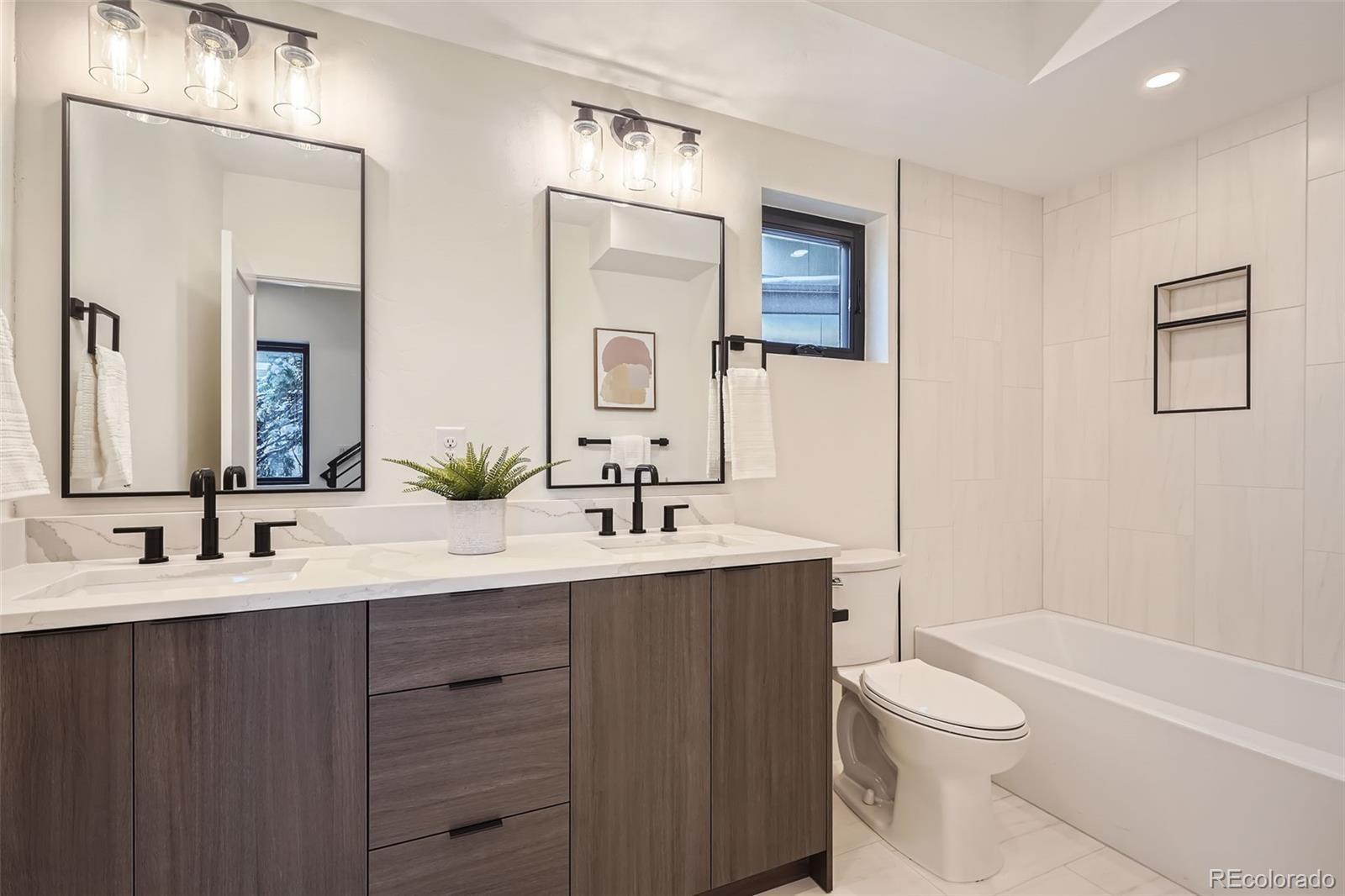 MLS Image #8 for 1717  grove street,denver, Colorado