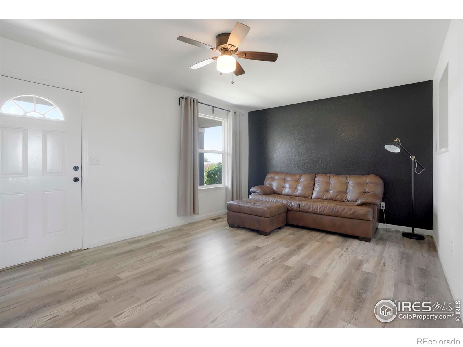 MLS Image #5 for 3088  rose hill street,strasburg, Colorado