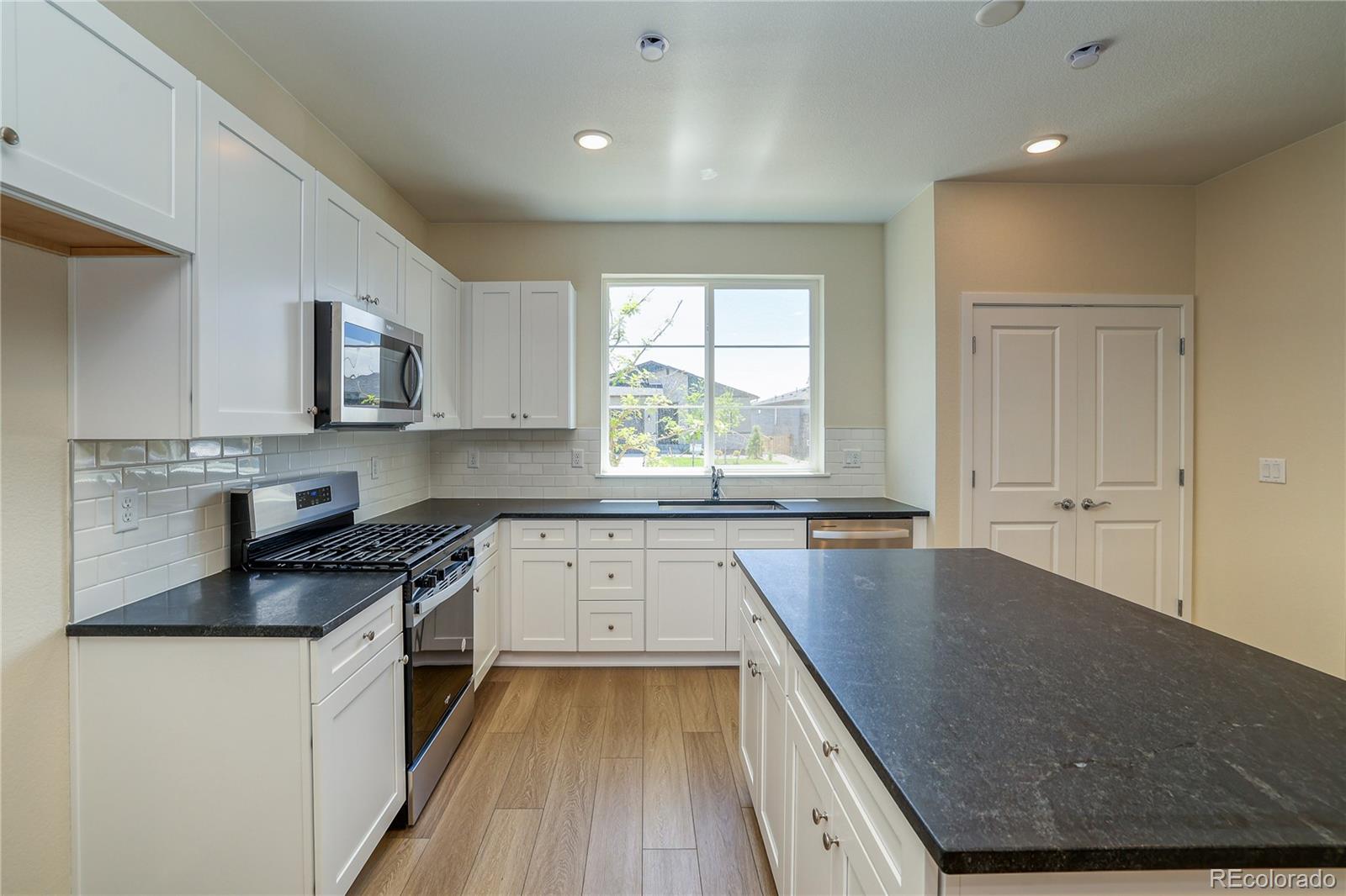 MLS Image #2 for 23951 e 40th avenue,aurora, Colorado