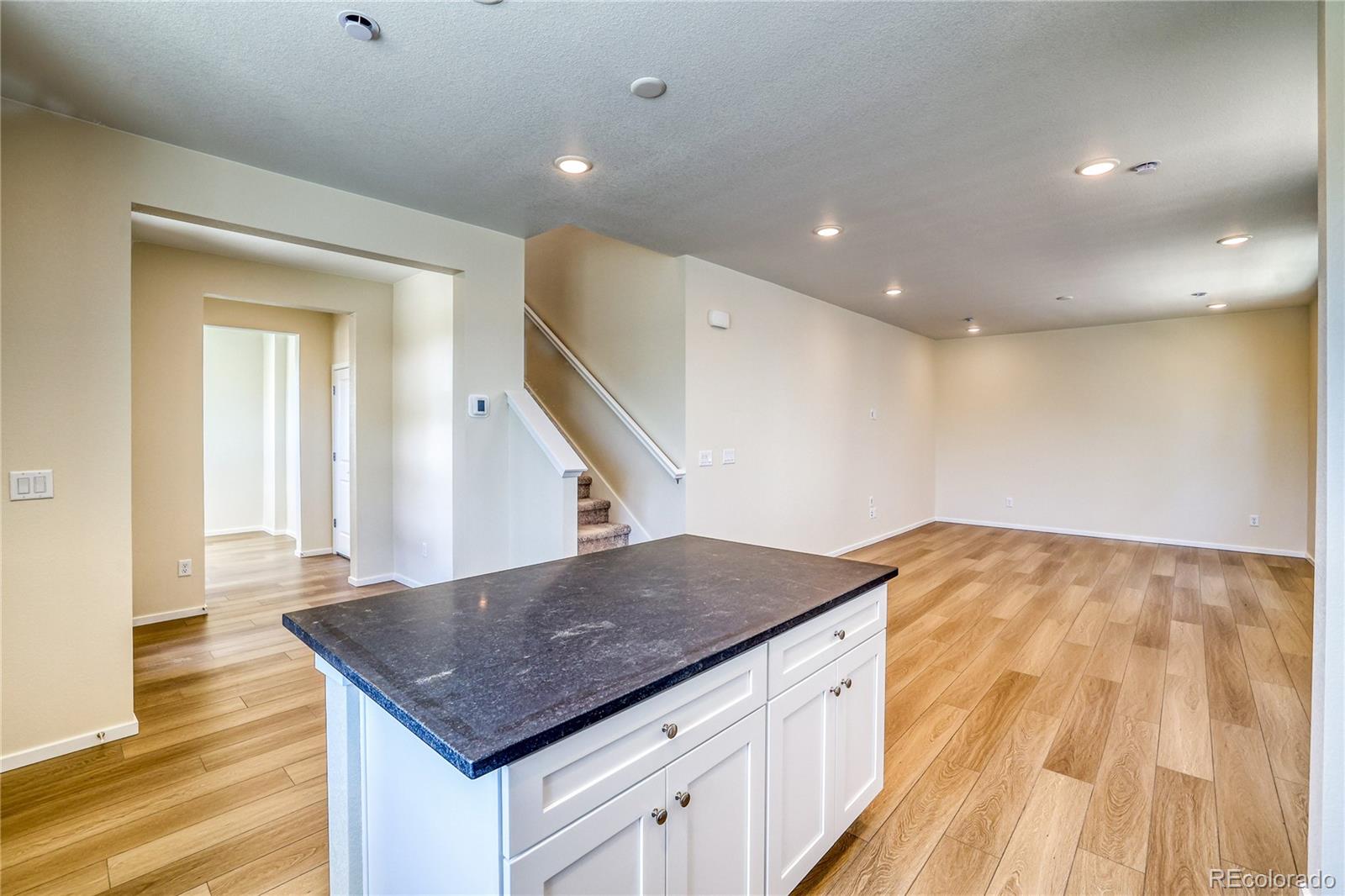 MLS Image #7 for 23951 e 40th avenue,aurora, Colorado