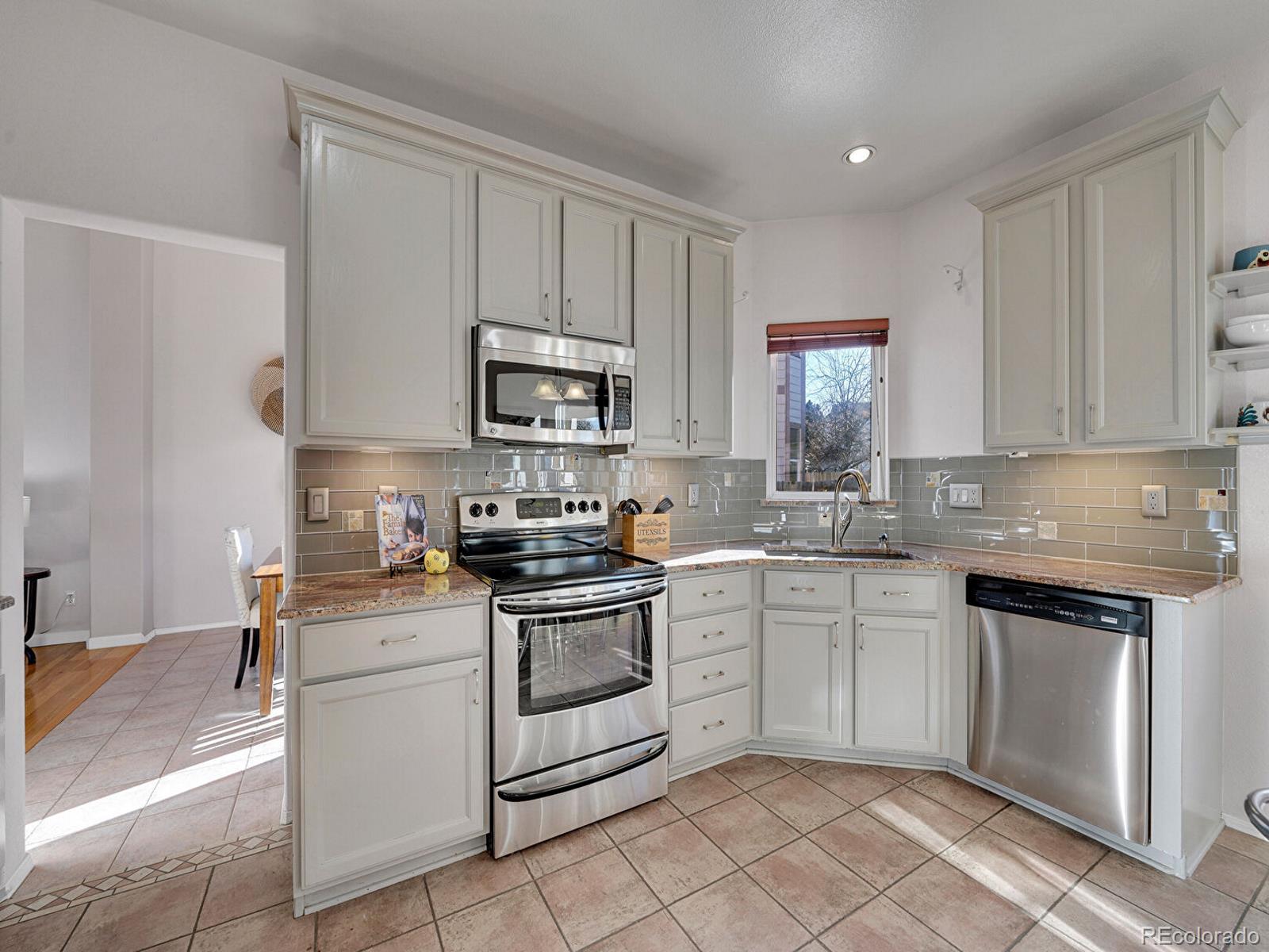 MLS Image #17 for 1177 s rifle circle,aurora, Colorado