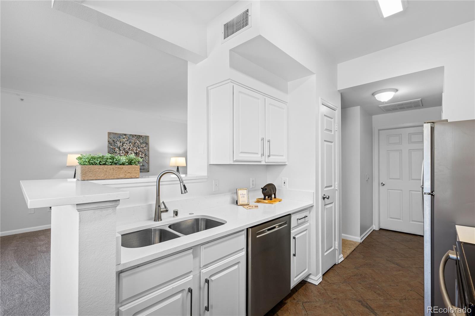 MLS Image #11 for 7402 s quail circle,littleton, Colorado