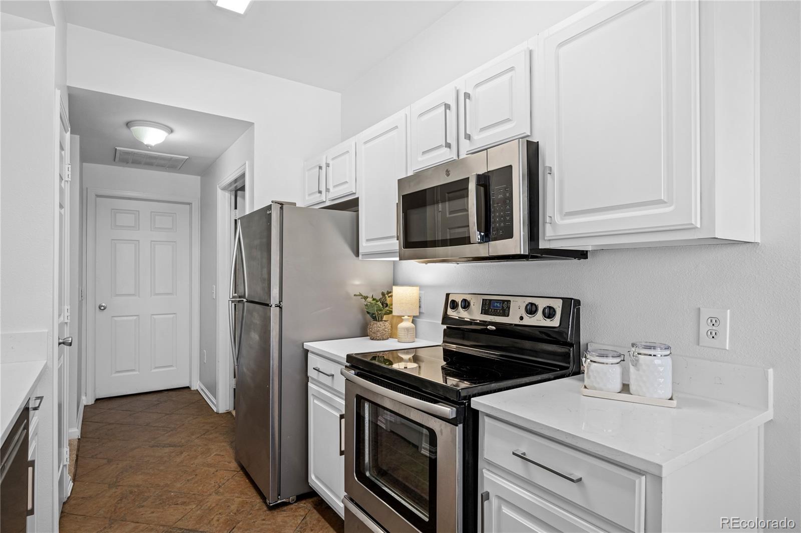 MLS Image #12 for 7402 s quail circle,littleton, Colorado