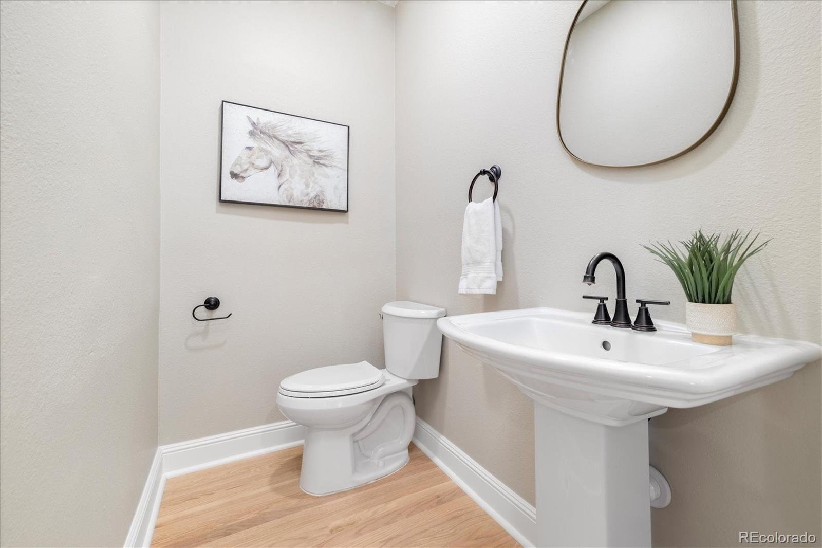 MLS Image #12 for 2355  ivanhoe street,denver, Colorado