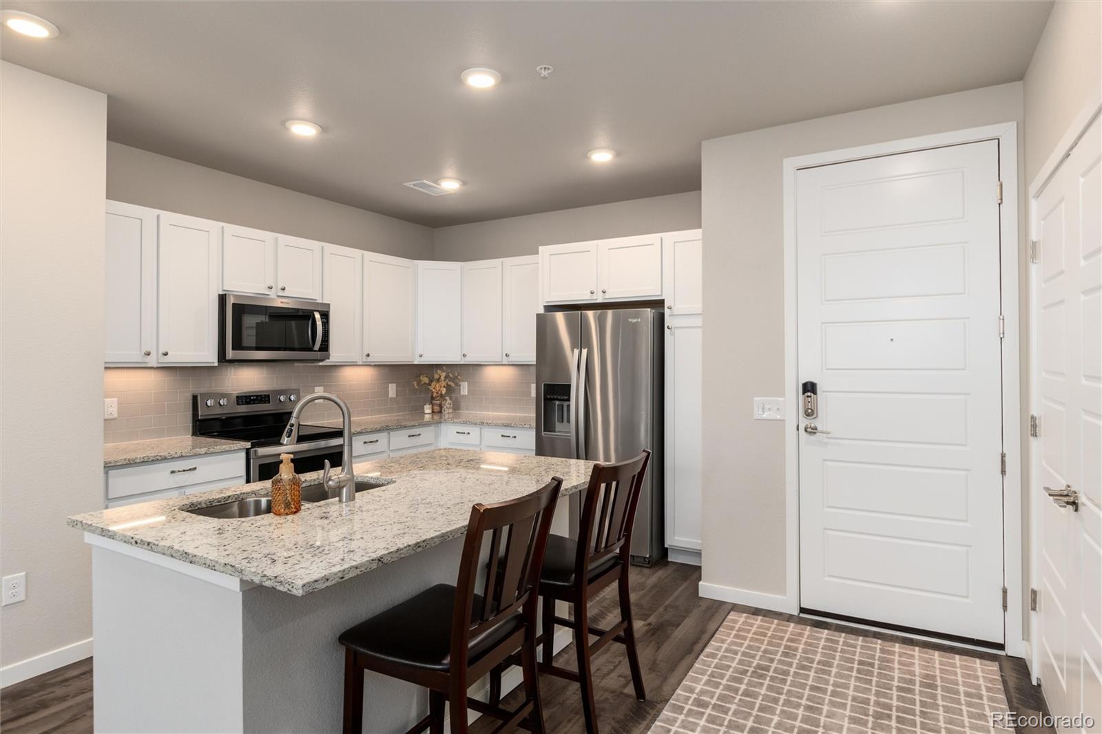 MLS Image #4 for 460 e fremont place 301,littleton, Colorado