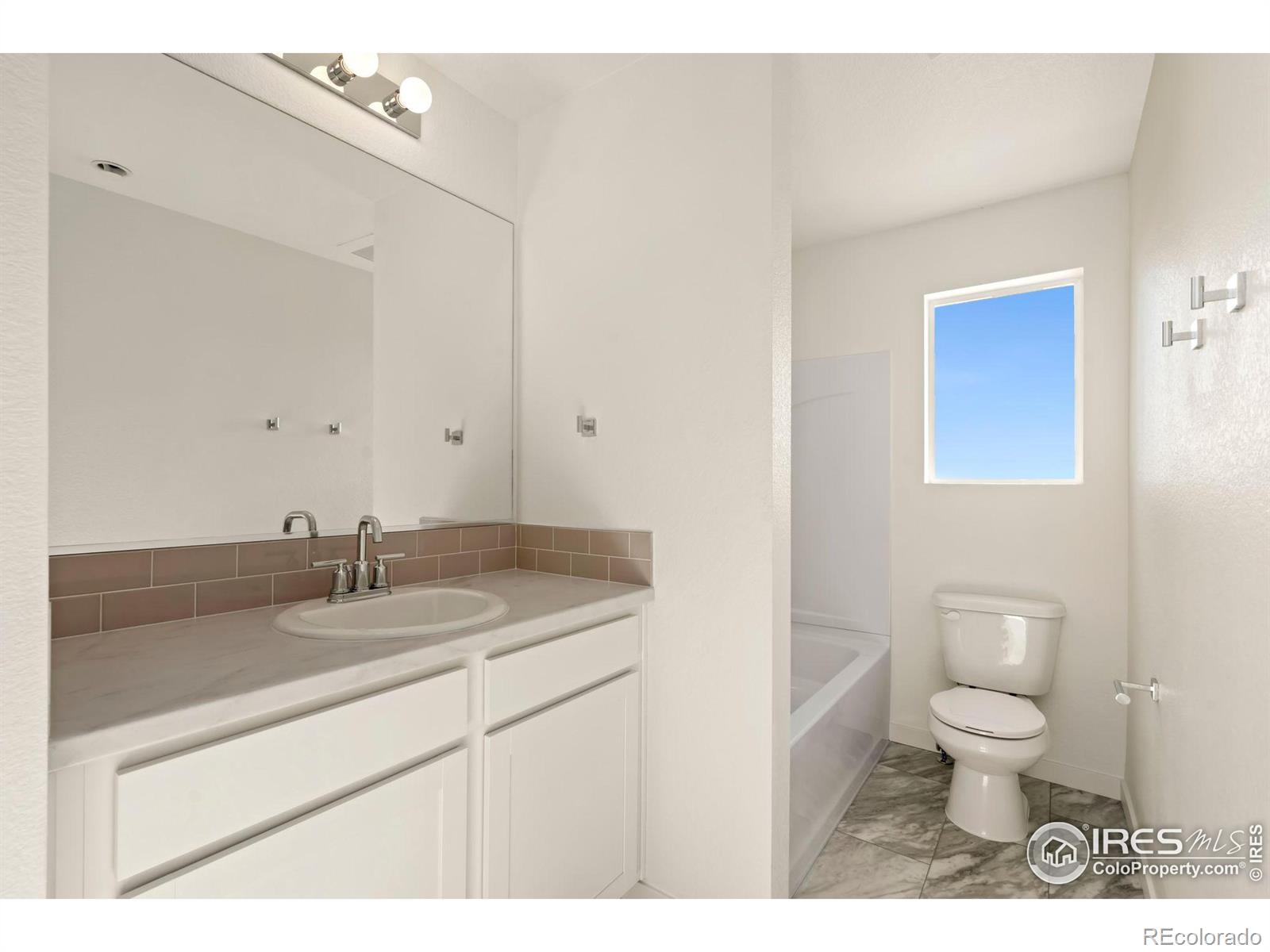 MLS Image #11 for 3633  moab court,evans, Colorado