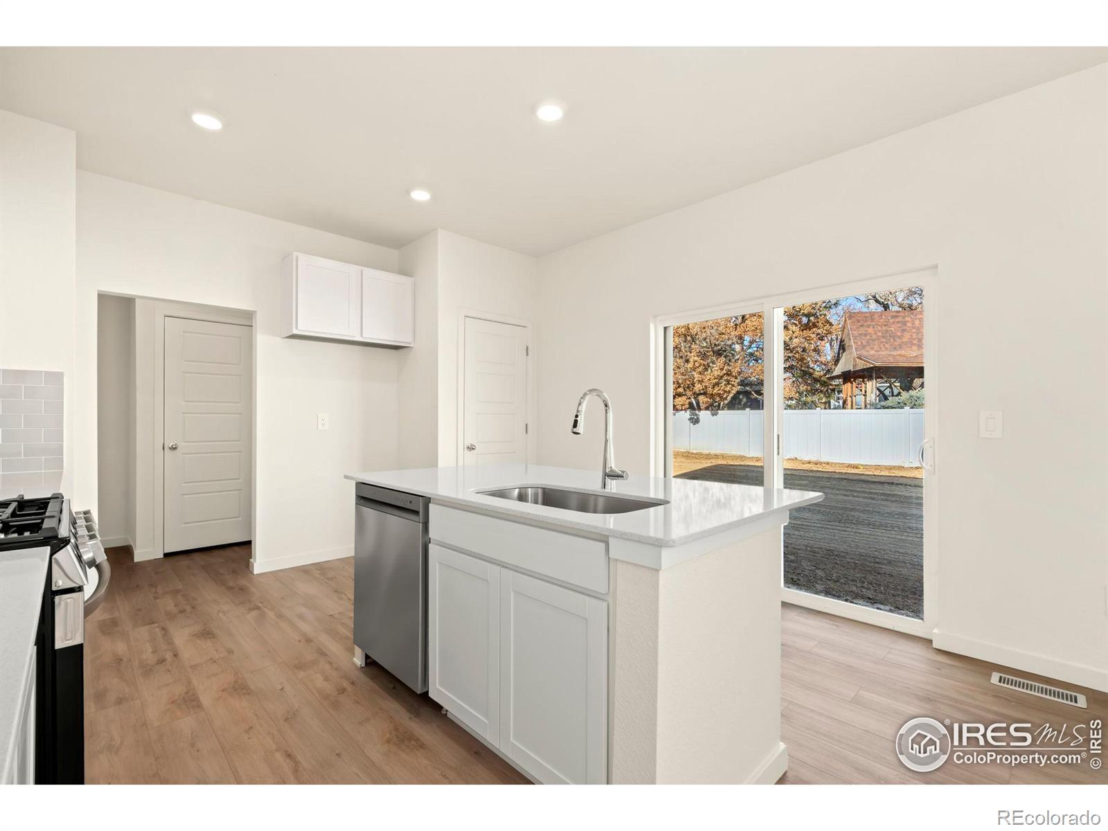 MLS Image #4 for 3633  moab court,evans, Colorado