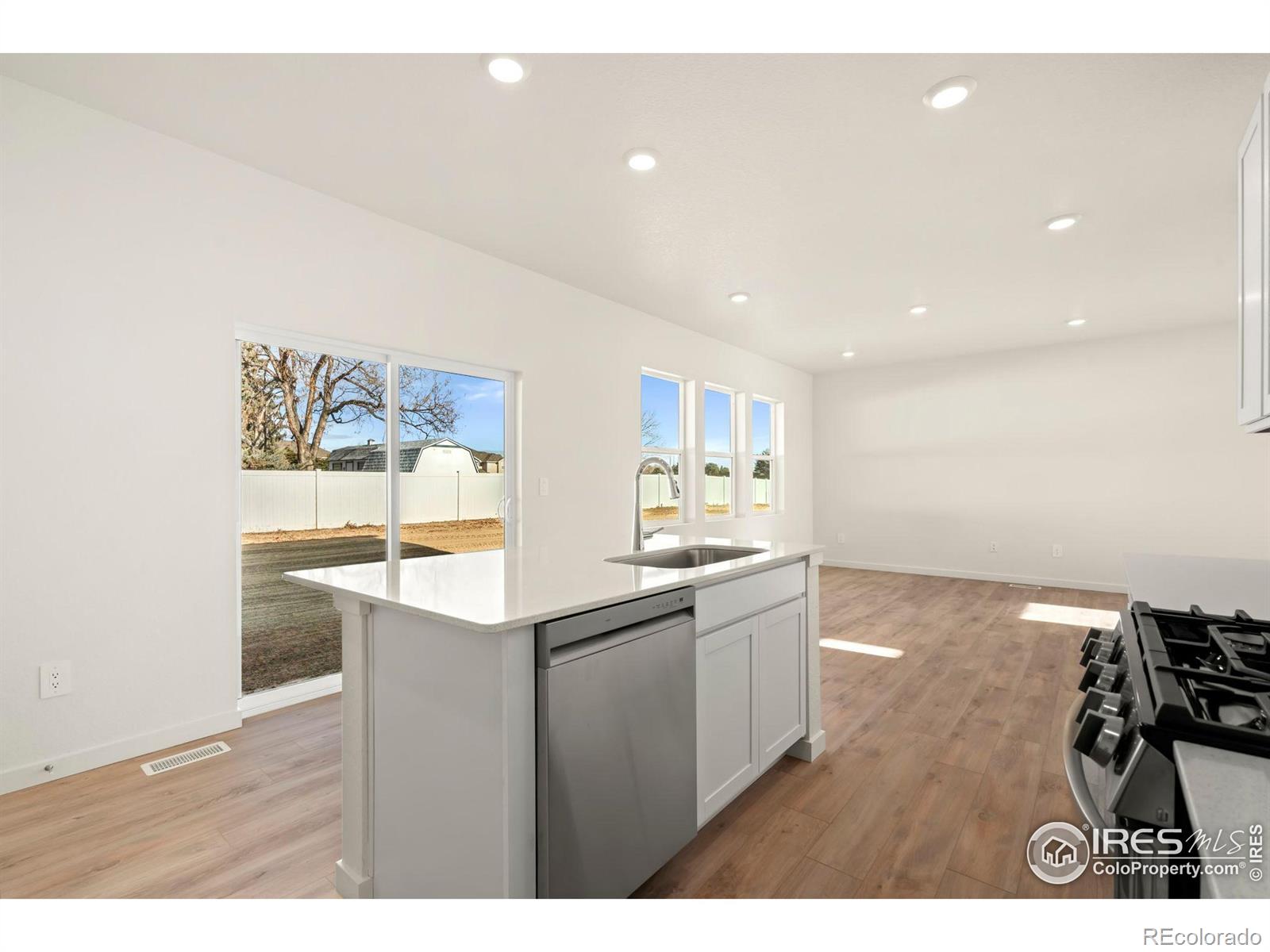 MLS Image #5 for 3633  moab court,evans, Colorado