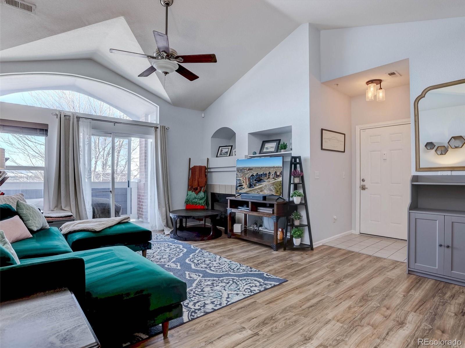 MLS Image #2 for 14221 e 1st drive 304,aurora, Colorado