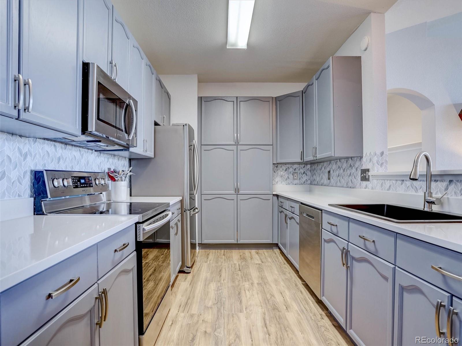 MLS Image #3 for 14221 e 1st drive 304,aurora, Colorado