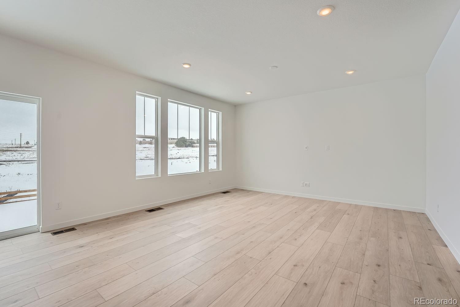 CMA Image for 210  paloma way,Elizabeth, Colorado