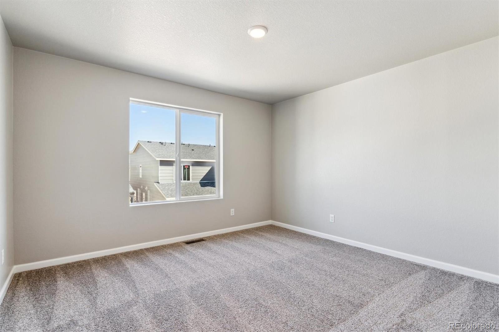 MLS Image #15 for 290  scaup lane,johnstown, Colorado