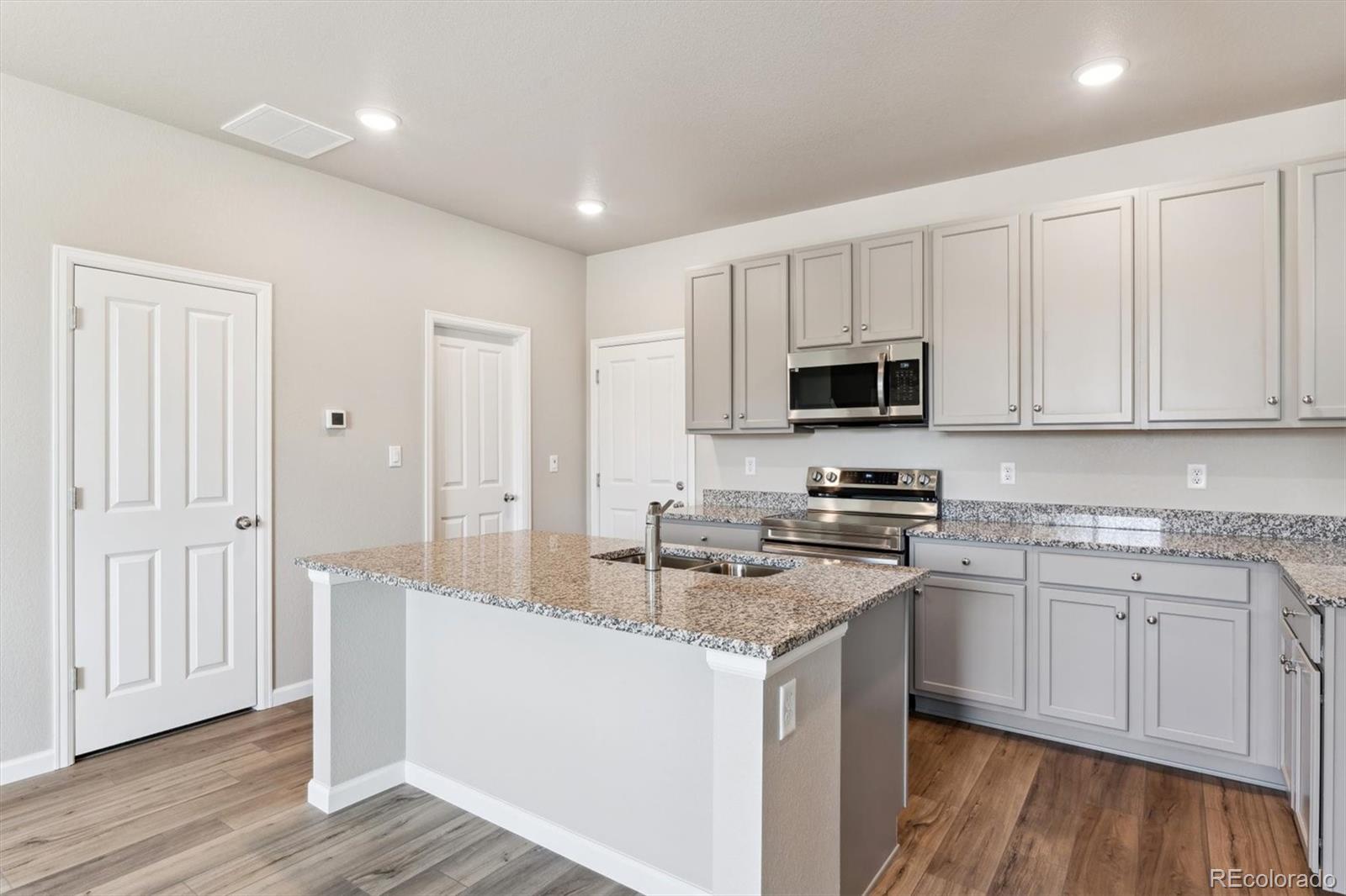 MLS Image #2 for 290  scaup lane,johnstown, Colorado