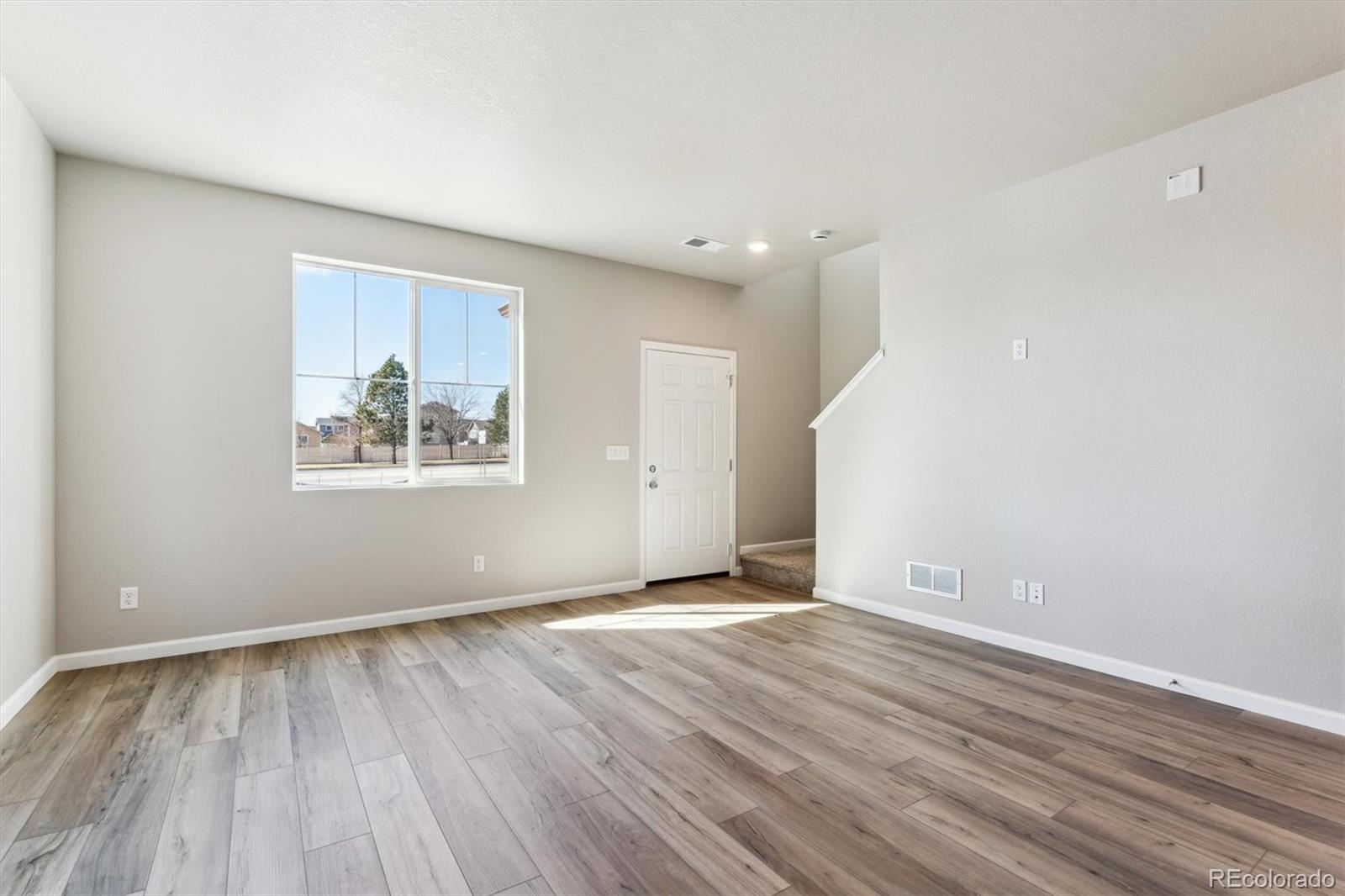 MLS Image #5 for 290  scaup lane,johnstown, Colorado