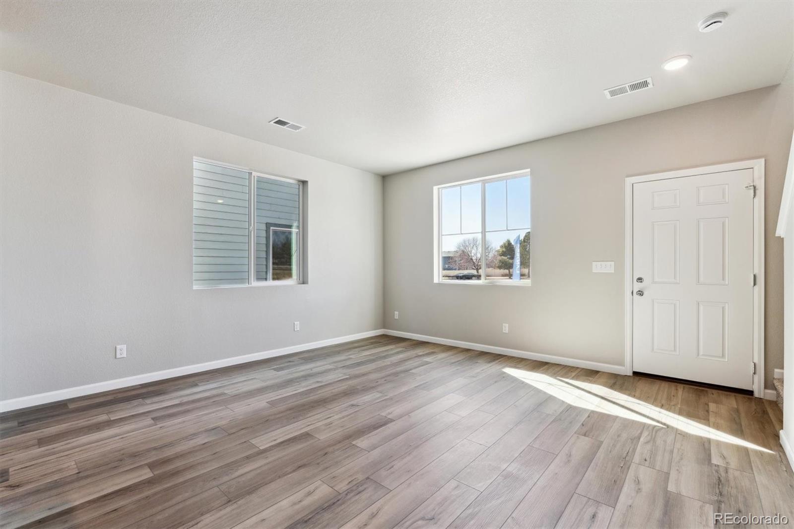 MLS Image #6 for 290  scaup lane,johnstown, Colorado